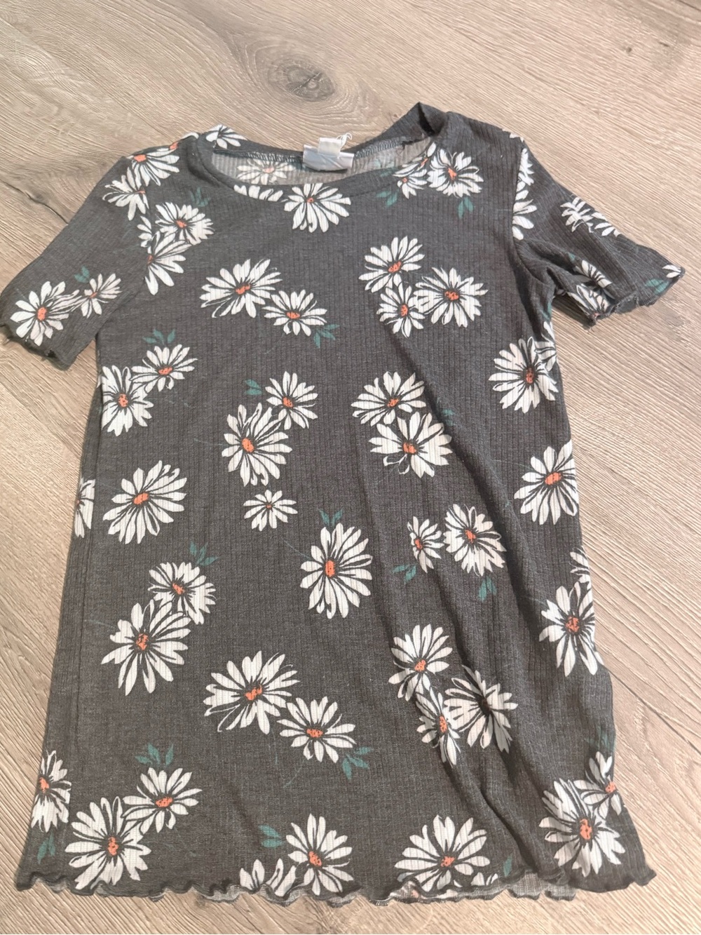 LuLaRoe Gray Daisy Print Tee